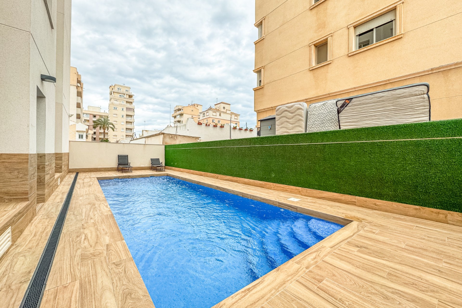 Resale - Apartment / Duplex - Torrevieja - Nueva Torrevieja