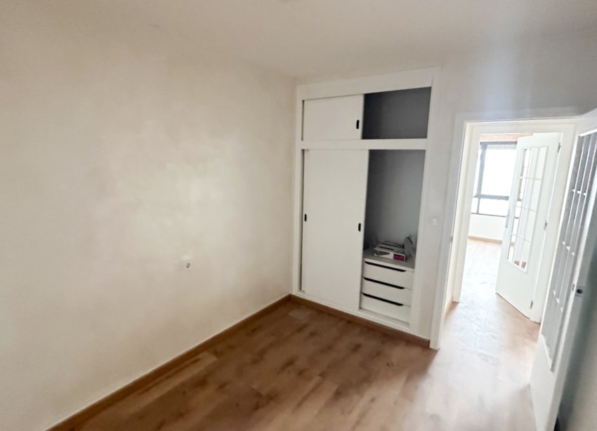 Resale - Apartment / Duplex - Torrevieja - Playa de los Locos
