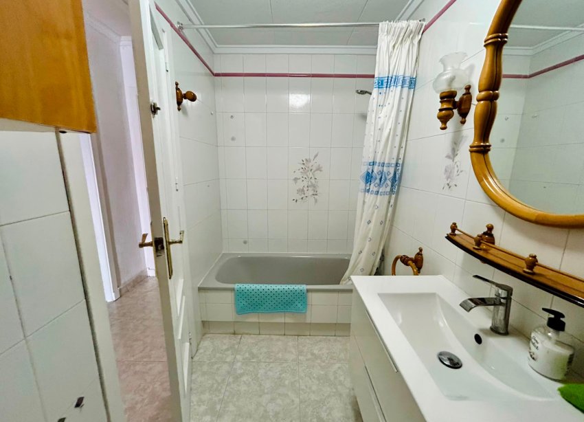 Resale - Apartment / Duplex - Torrevieja - Playa de los Locos
