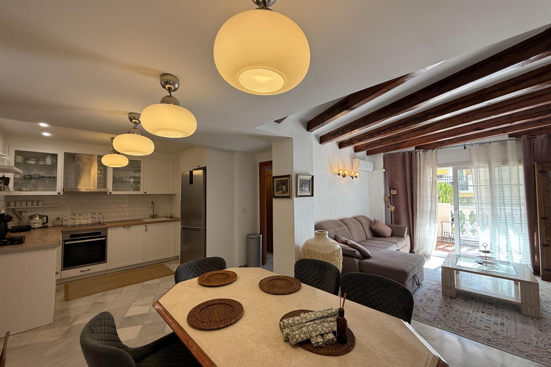 Resale - Apartment / Duplex - Torrevieja - Playa de los Locos