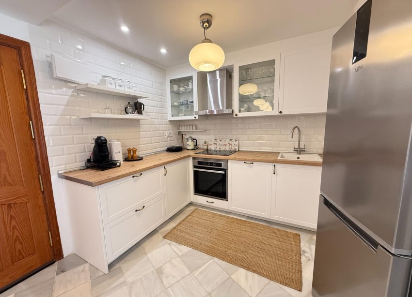 Resale - Apartment / Duplex - Torrevieja - Playa de los Locos