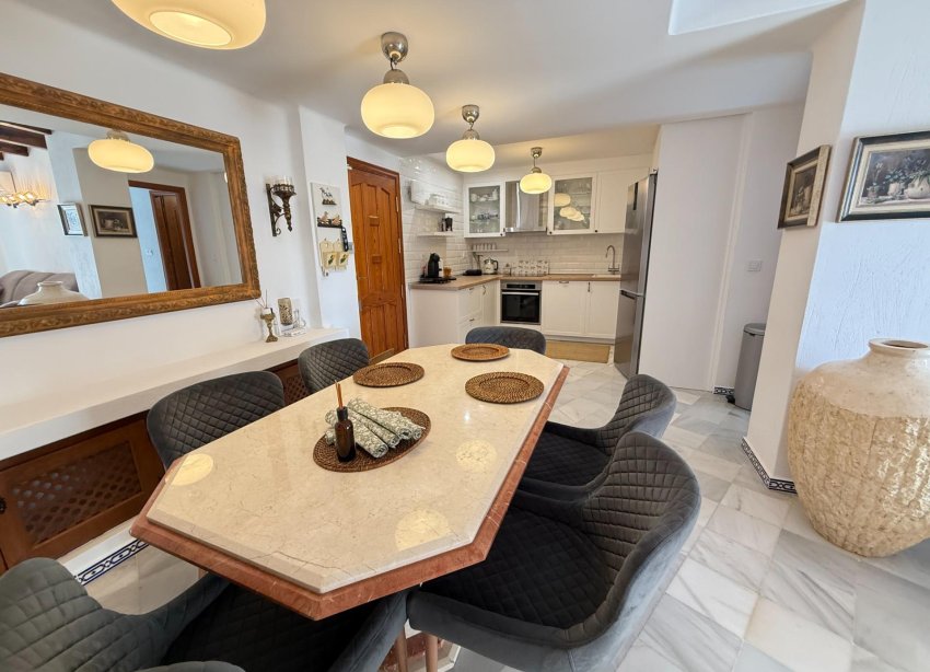Resale - Apartment / Duplex - Torrevieja - Playa de los Locos