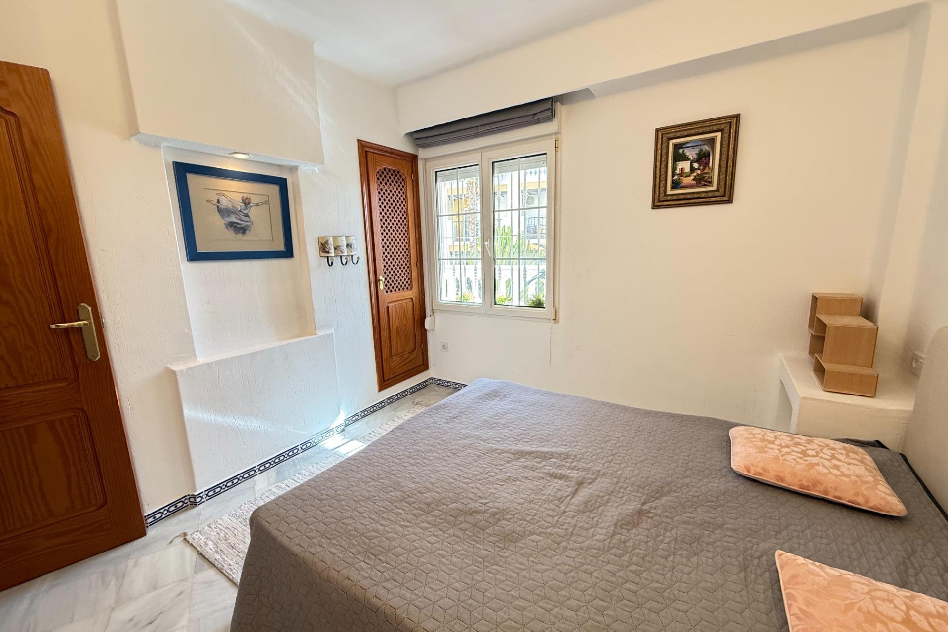Resale - Apartment / Duplex - Torrevieja - Playa de los Locos