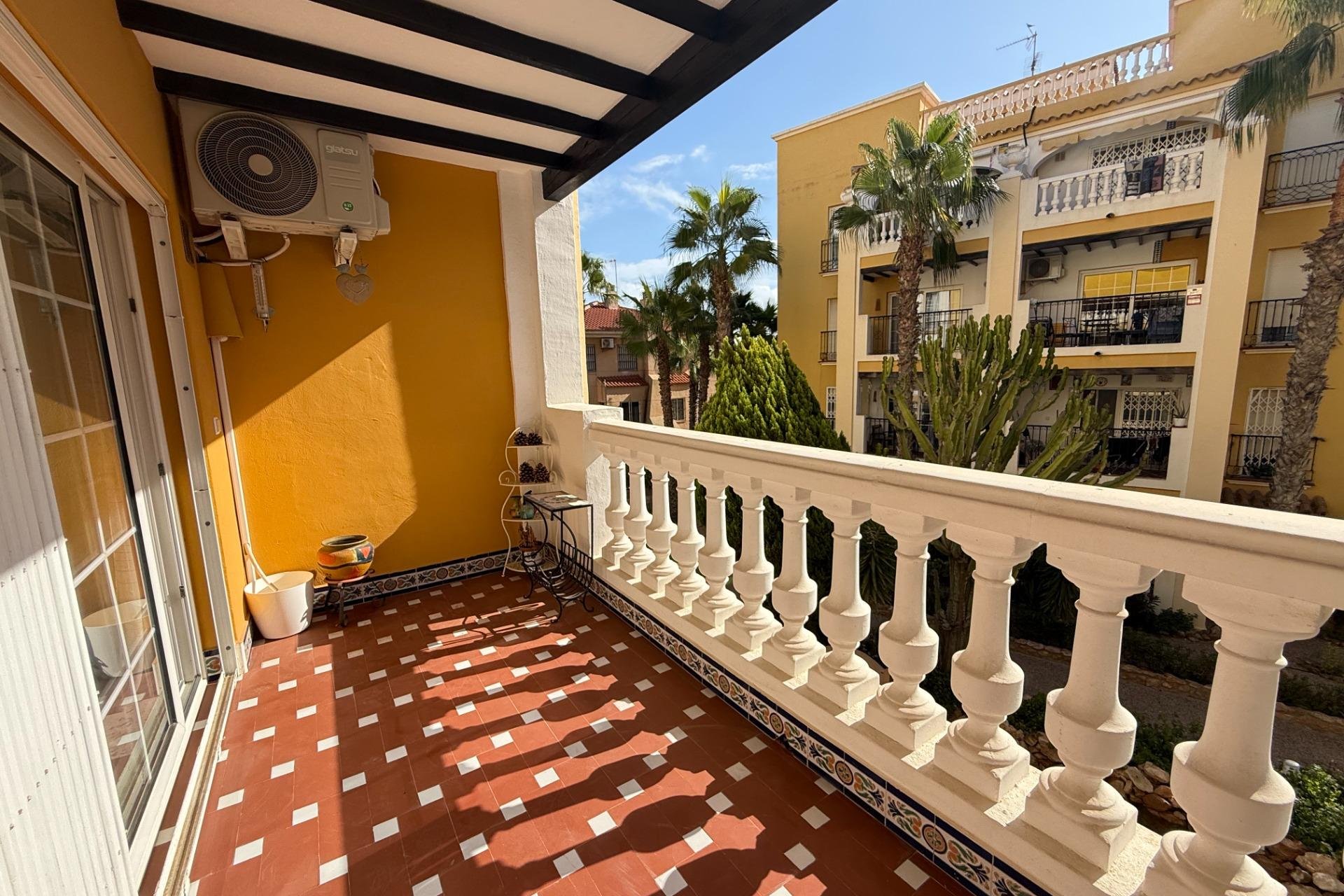 Resale - Apartment / Duplex - Torrevieja - Playa de los Locos