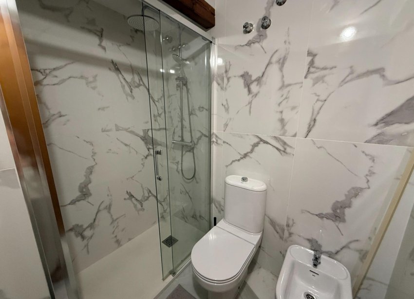 Resale - Apartment / Duplex - Torrevieja - Playa de los Locos