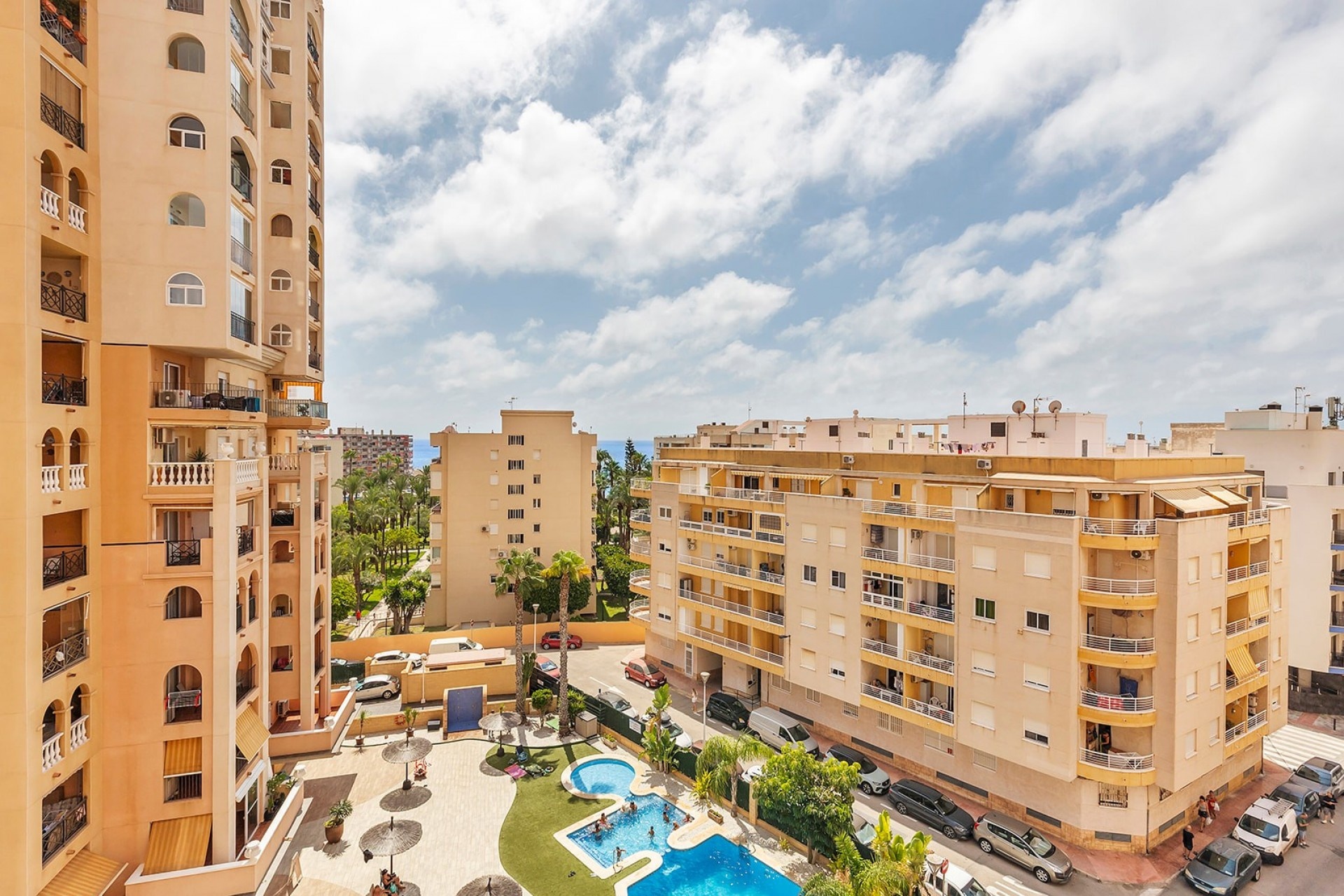Resale - Apartment / Duplex - Torrevieja - Playa de los Locos