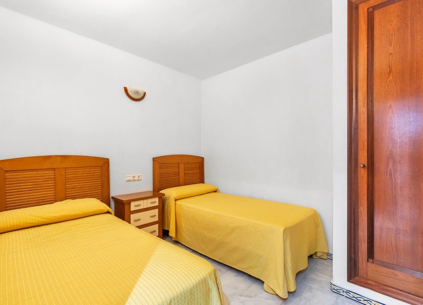 Resale - Apartment / Duplex - Torrevieja - Playa de los Locos