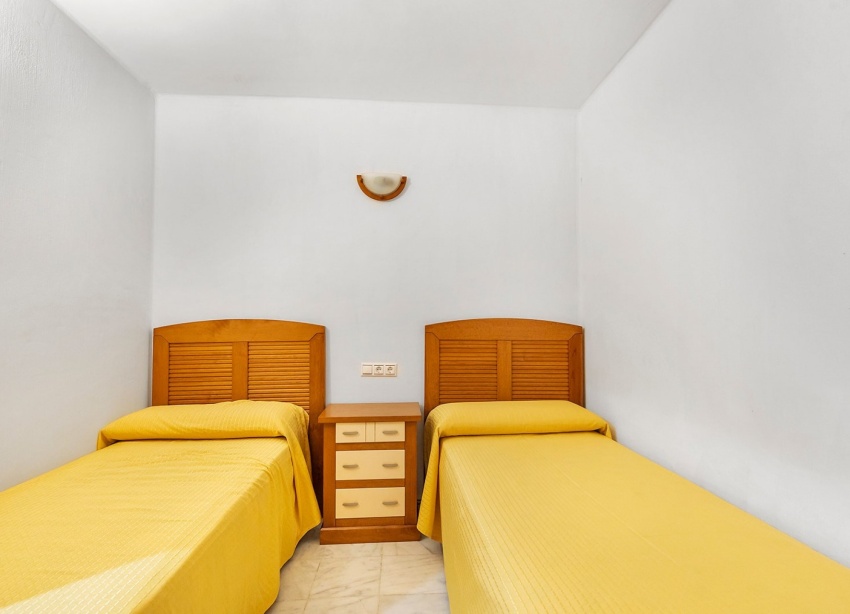 Resale - Apartment / Duplex - Torrevieja - Playa de los Locos