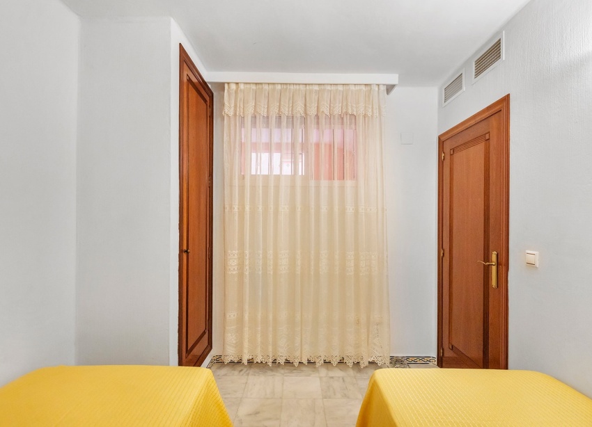 Resale - Apartment / Duplex - Torrevieja - Playa de los Locos
