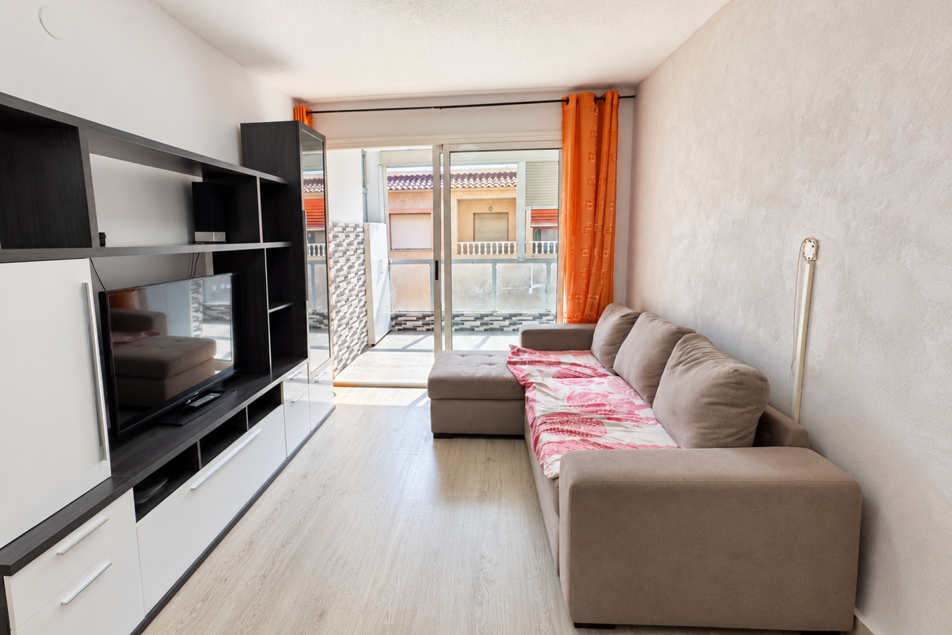 Resale - Apartment / Duplex - Torrevieja - Playa de los Naufragos