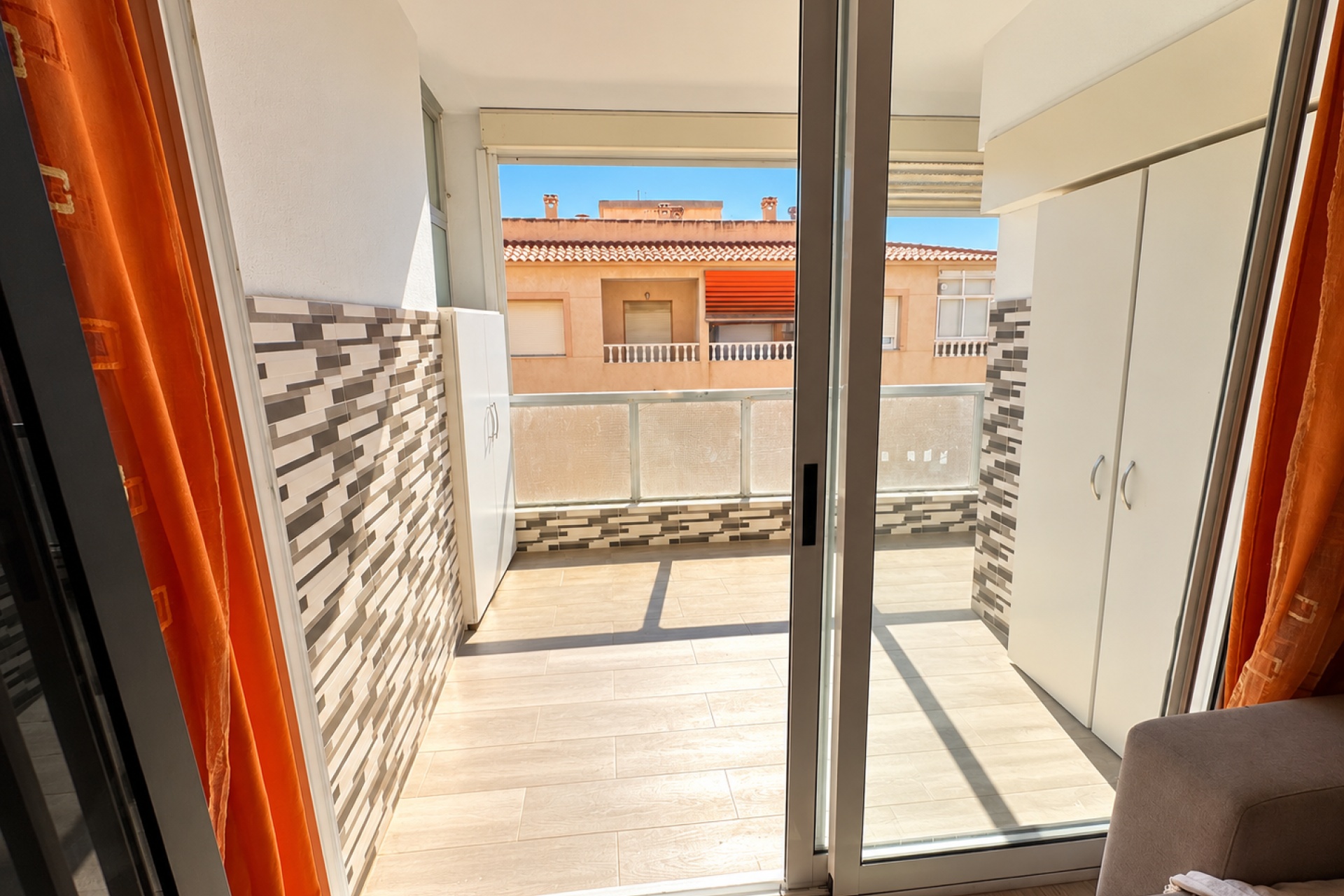 Resale - Apartment / Duplex - Torrevieja - Playa de los Naufragos