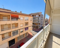 Resale - Apartment / Duplex - Torrevieja - Playa de los Naufragos