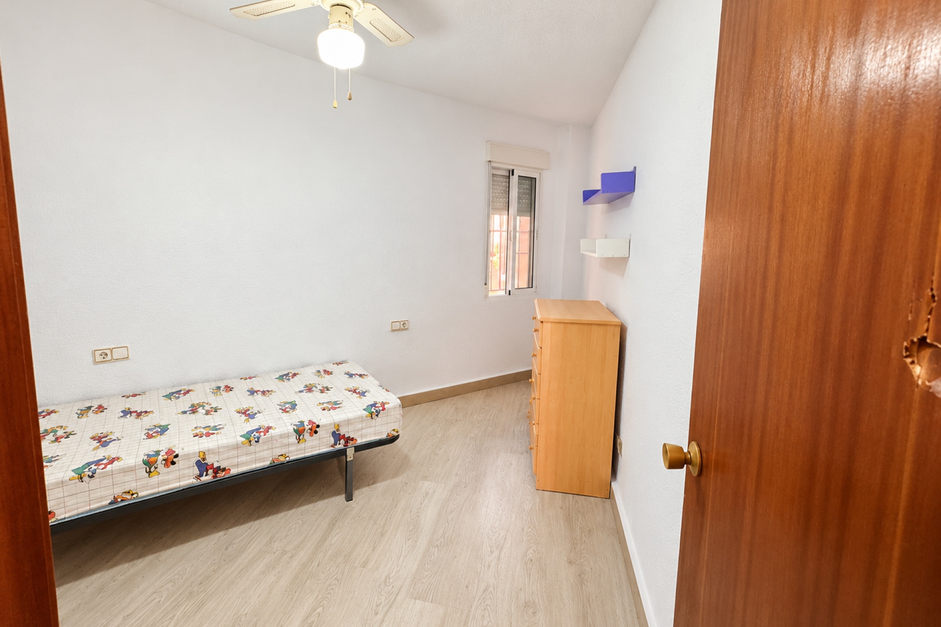 Resale - Apartment / Duplex - Torrevieja - Playa de los Naufragos