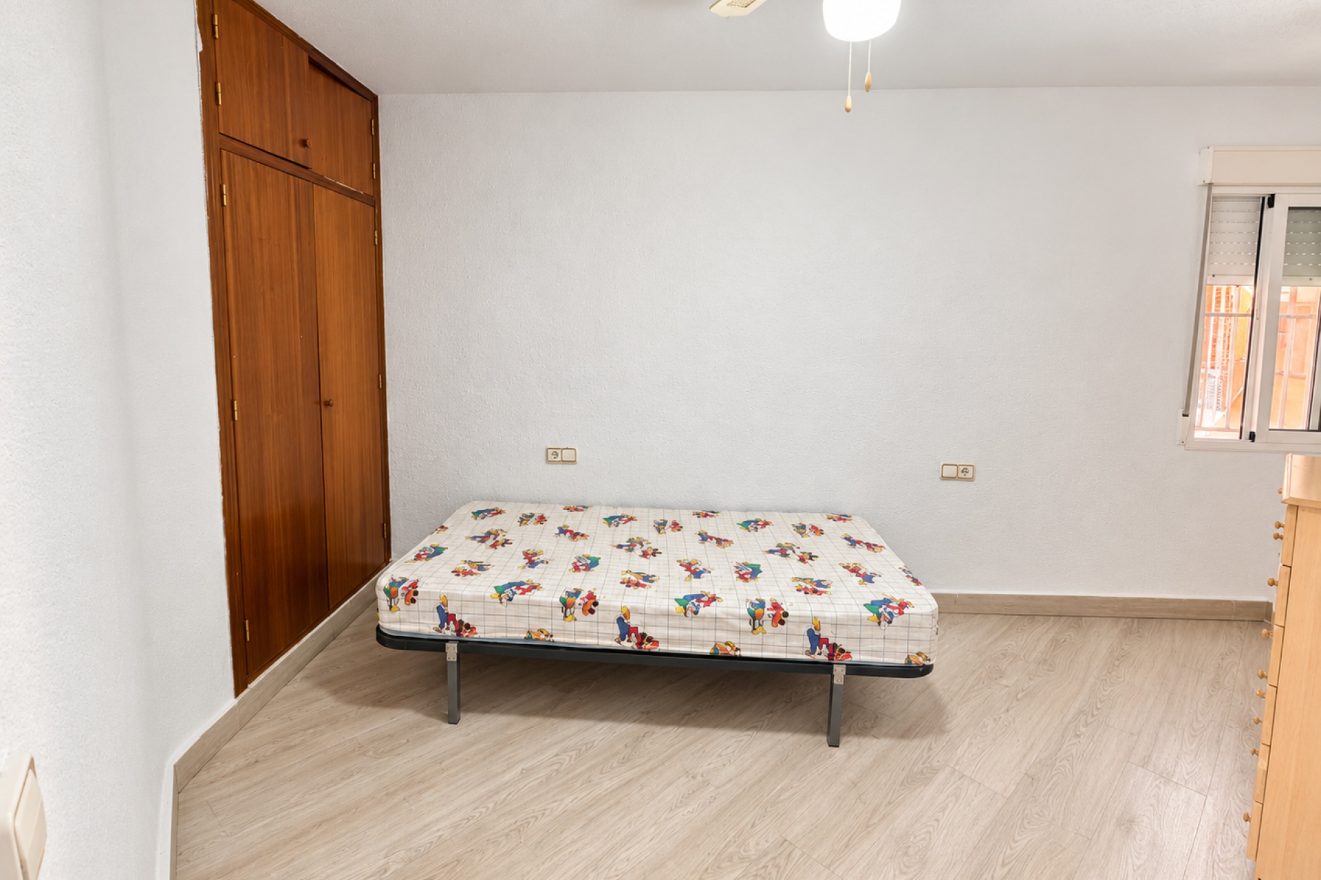 Resale - Apartment / Duplex - Torrevieja - Playa de los Naufragos