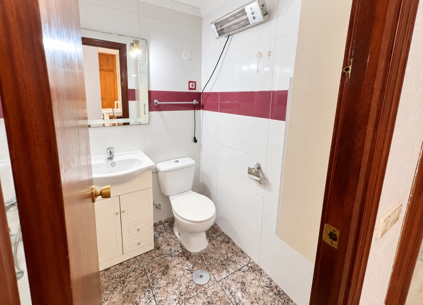 Resale - Apartment / Duplex - Torrevieja - Playa de los Naufragos
