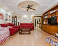 Resale - Apartment / Duplex - Torrevieja - Playa del Acequión