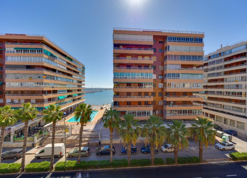 Resale - Apartment / Duplex - Torrevieja - Playa del Acequión