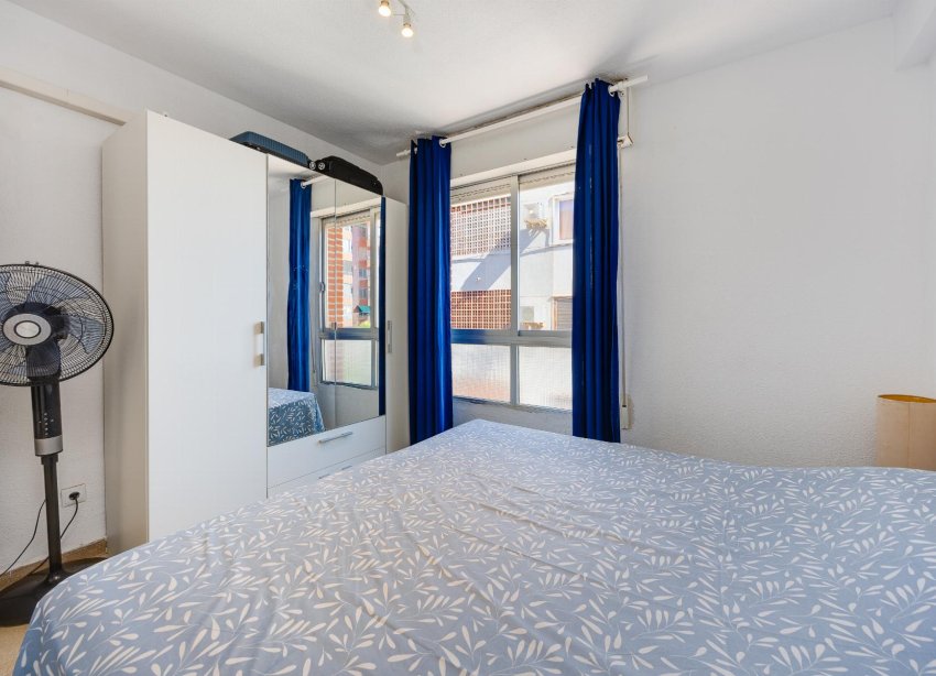 Resale - Apartment / Duplex - Torrevieja - Playa del Acequión