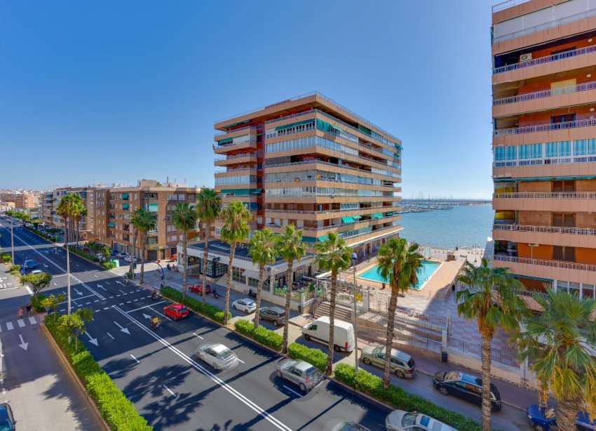 Resale - Apartment / Duplex - Torrevieja - Playa del Acequión
