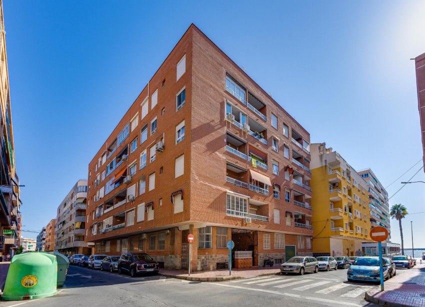 Resale - Apartment / Duplex - Torrevieja - Playa del Acequión