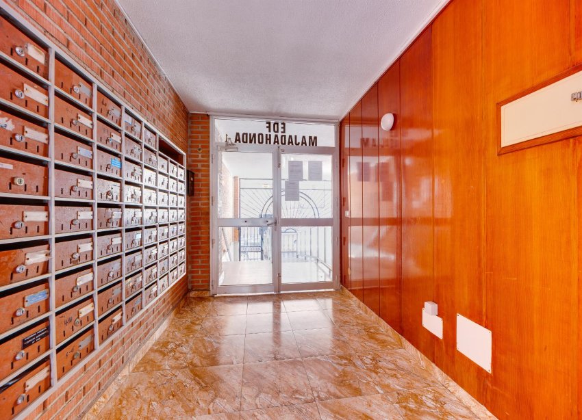 Resale - Apartment / Duplex - Torrevieja - Playa del Acequión