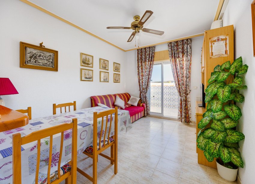 Resale - Apartment / Duplex - Torrevieja - Playa del Acequión