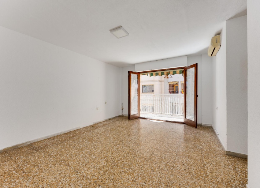 Resale - Apartment / Duplex - Torrevieja - Playa del Acequión