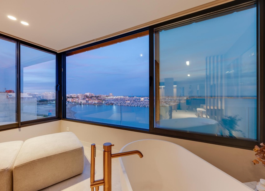 Resale - Apartment / Duplex - Torrevieja - Playa del Acequión