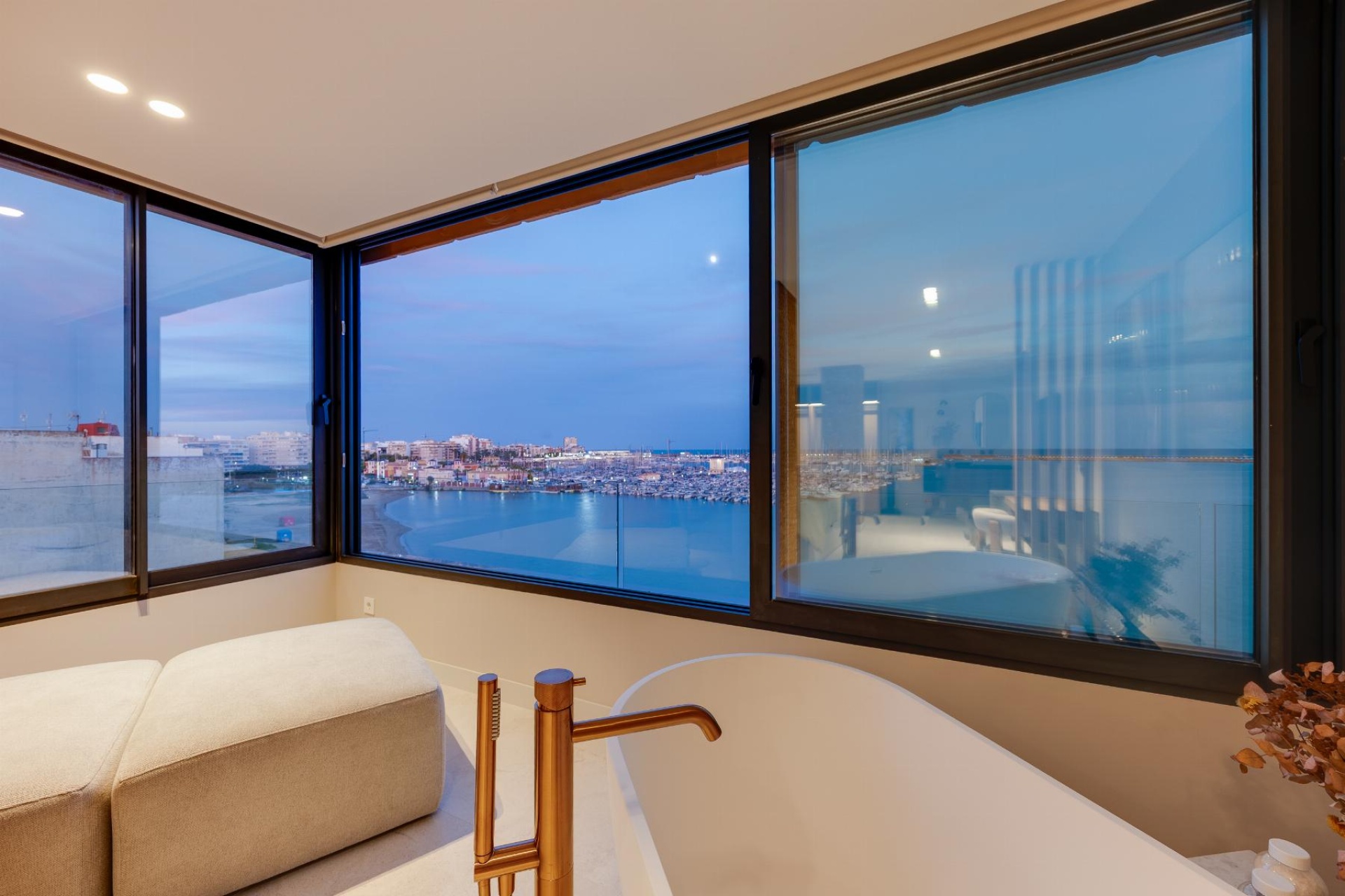 Resale - Apartment / Duplex - Torrevieja - Playa del Acequión