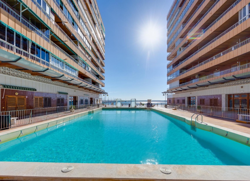 Resale - Apartment / Duplex - Torrevieja - Playa del Acequión