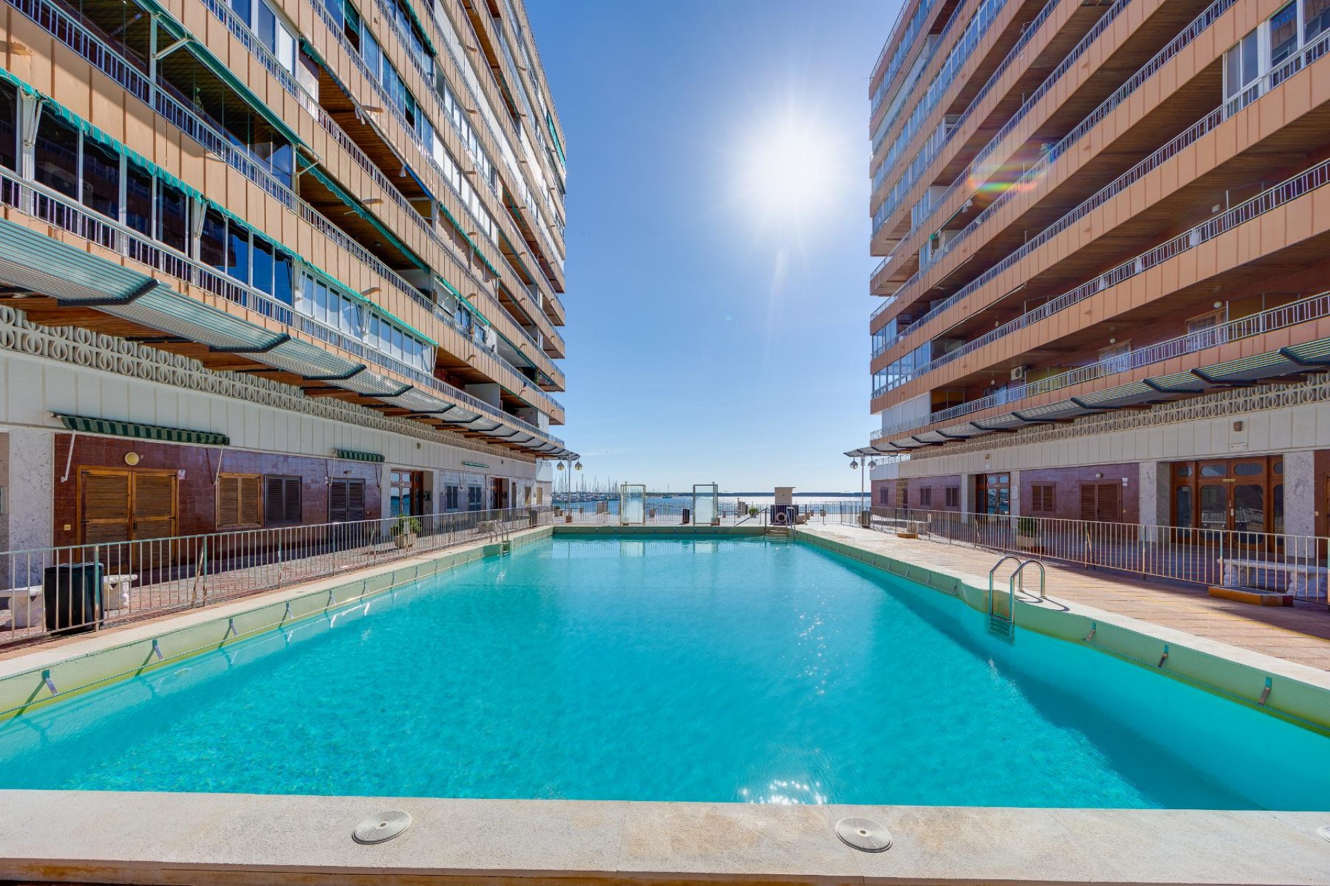Resale - Apartment / Duplex - Torrevieja - Playa del Acequión