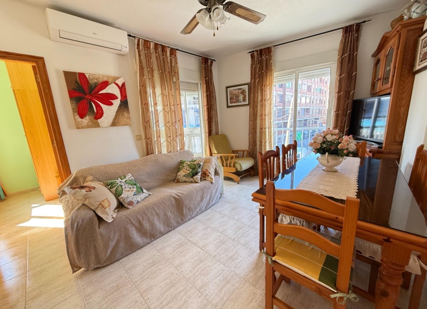 Resale - Apartment / Duplex - Torrevieja - Playa del Cura
