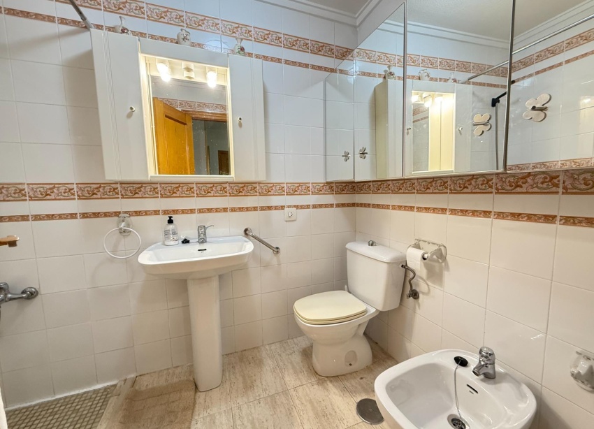 Resale - Apartment / Duplex - Torrevieja - Playa del Cura
