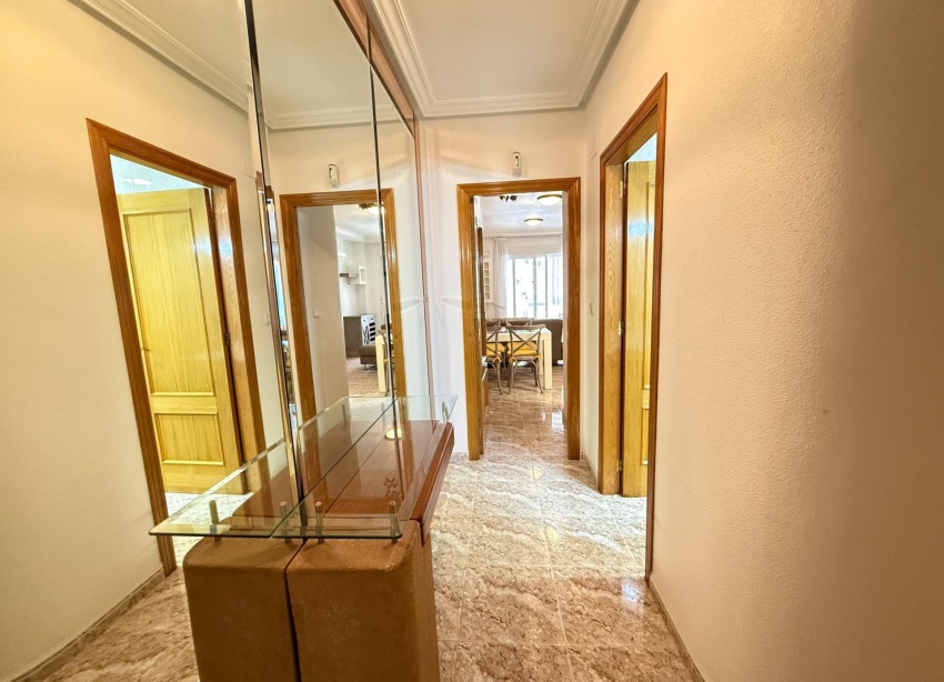Resale - Apartment / Duplex - Torrevieja - Playa del Cura