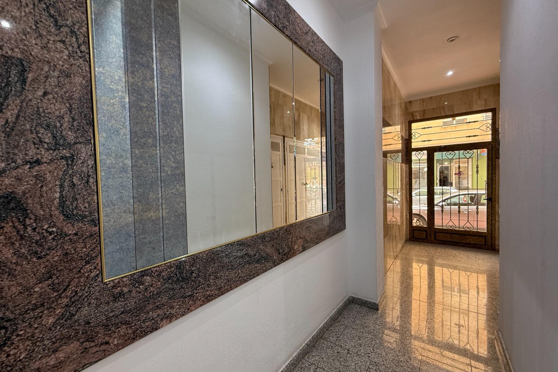 Resale - Apartment / Duplex - Torrevieja - Playa del Cura
