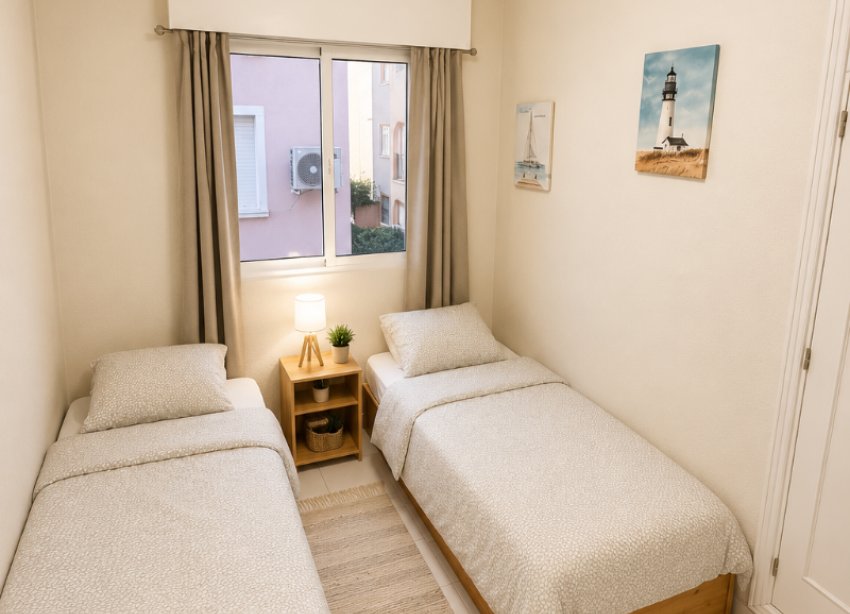 Resale - Apartment / Duplex - Torrevieja - Playa Los Naufragos
