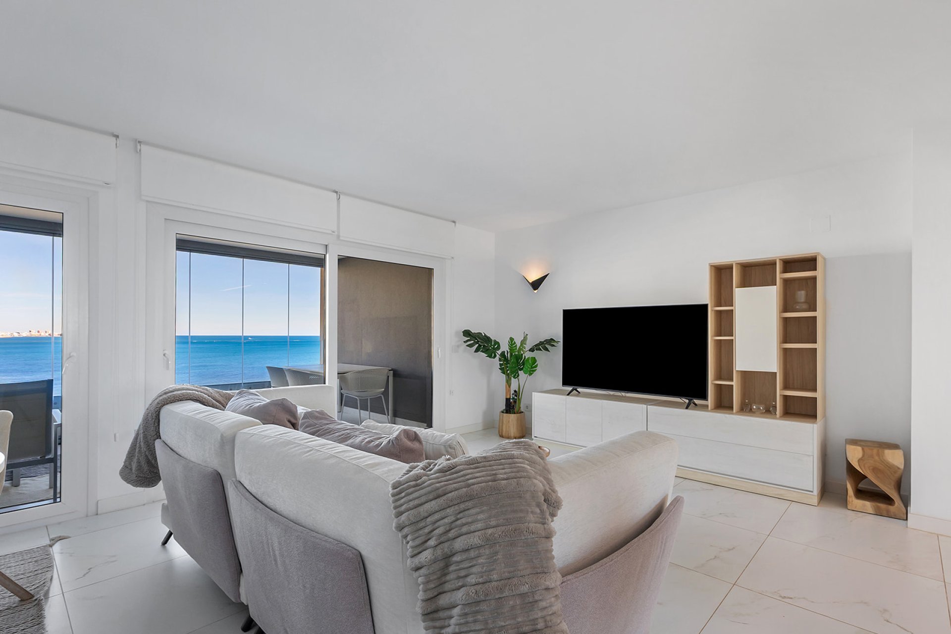 Resale - Apartment / Duplex - Torrevieja - Punta Prima