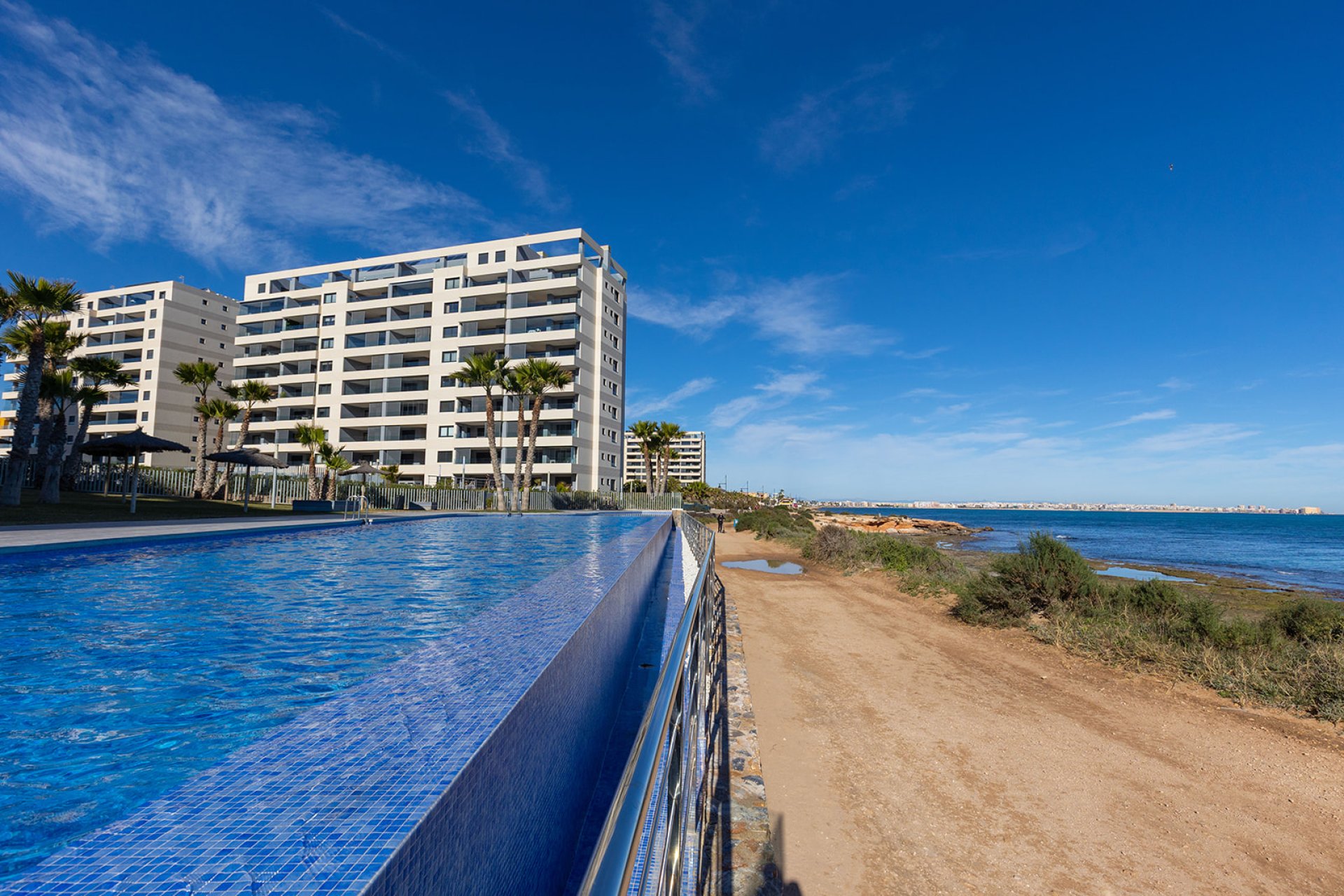 Resale - Apartment / Duplex - Torrevieja - Punta Prima