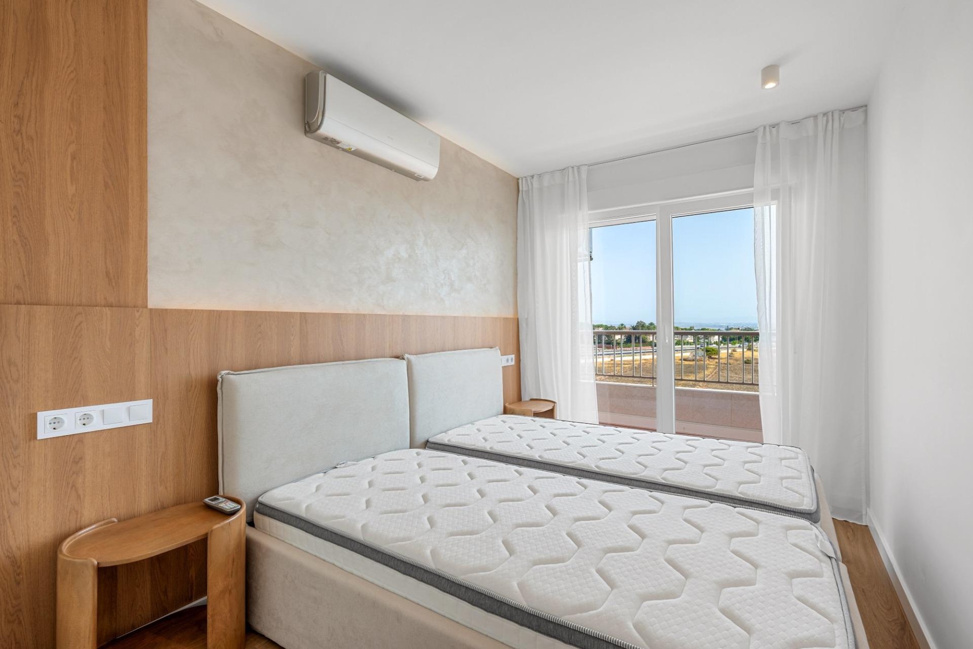 Resale - Apartment / Duplex - Torrevieja - Punta Prima