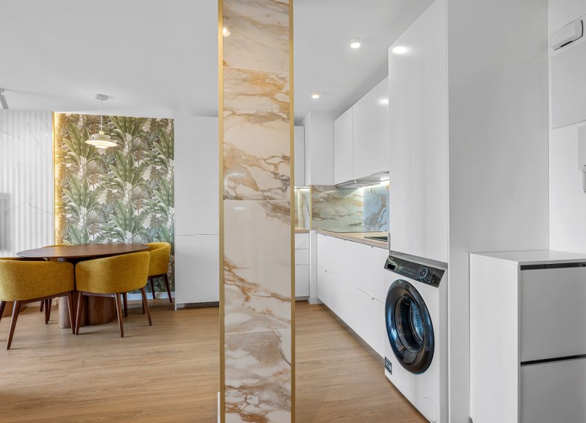 Resale - Apartment / Duplex - Torrevieja - Punta Prima