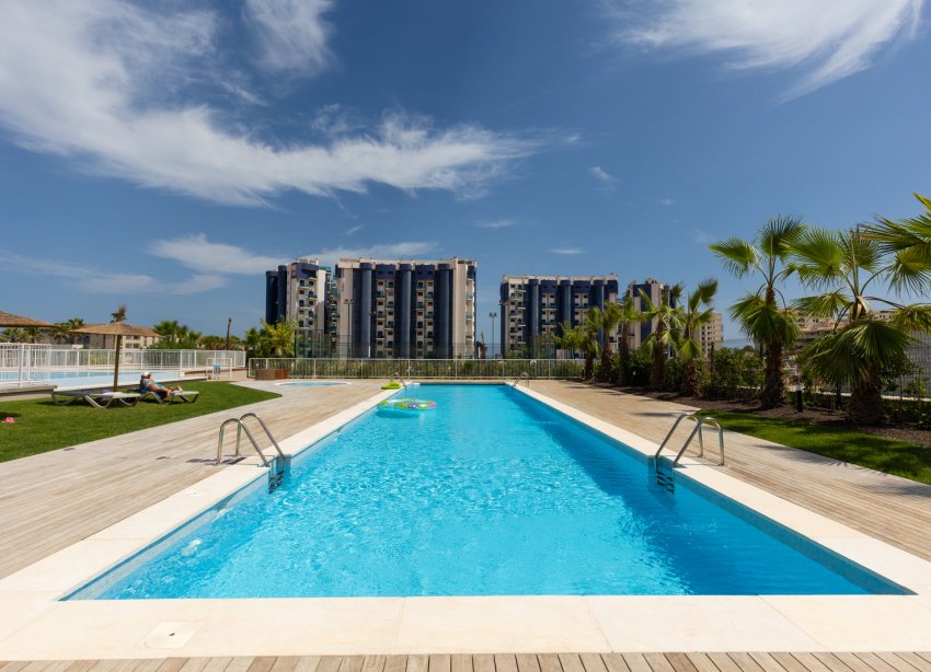 Resale - Apartment / Duplex - Torrevieja - Punta Prima