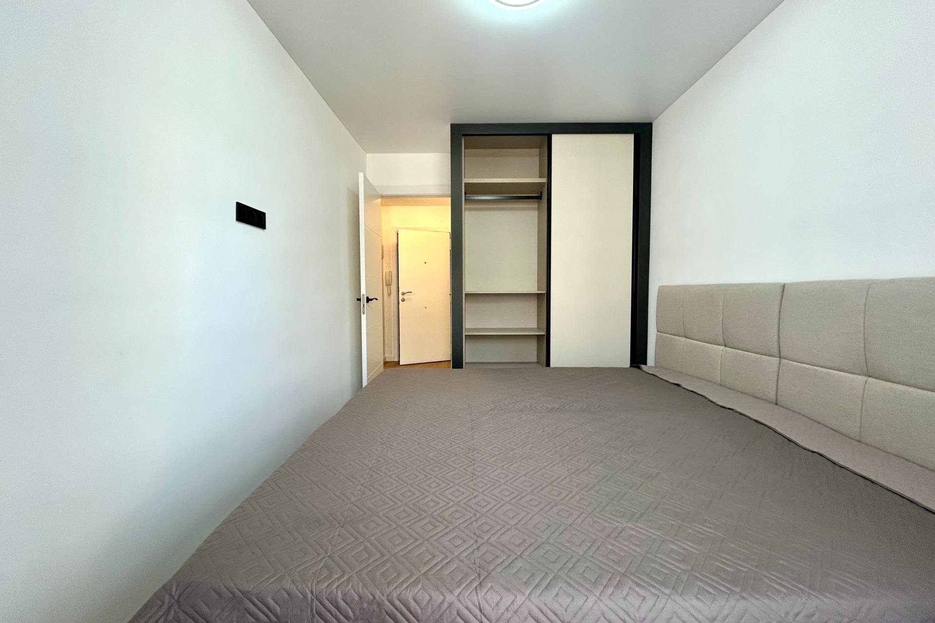 Resale - Apartment / Duplex - Torrevieja - Punta Prima