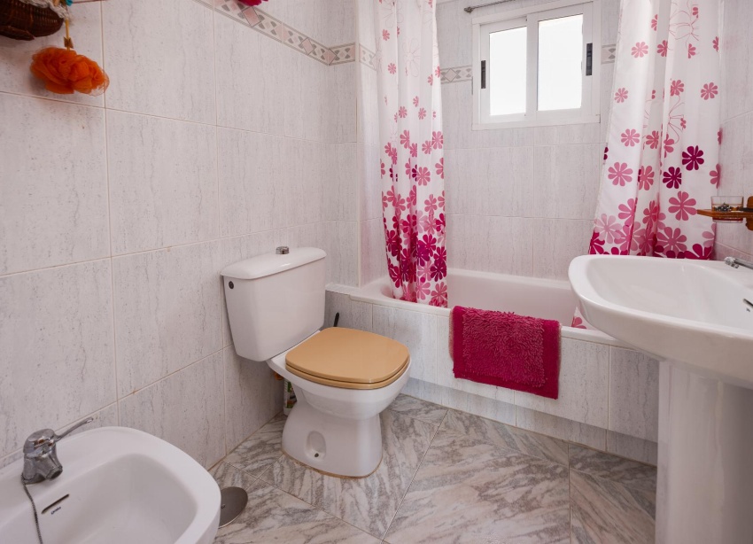 Resale - Apartment / Duplex - Torrevieja - Torre Del Moro