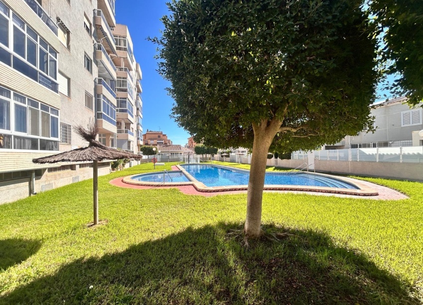 Resale - Apartment / Duplex - Torrevieja - Torreblanca