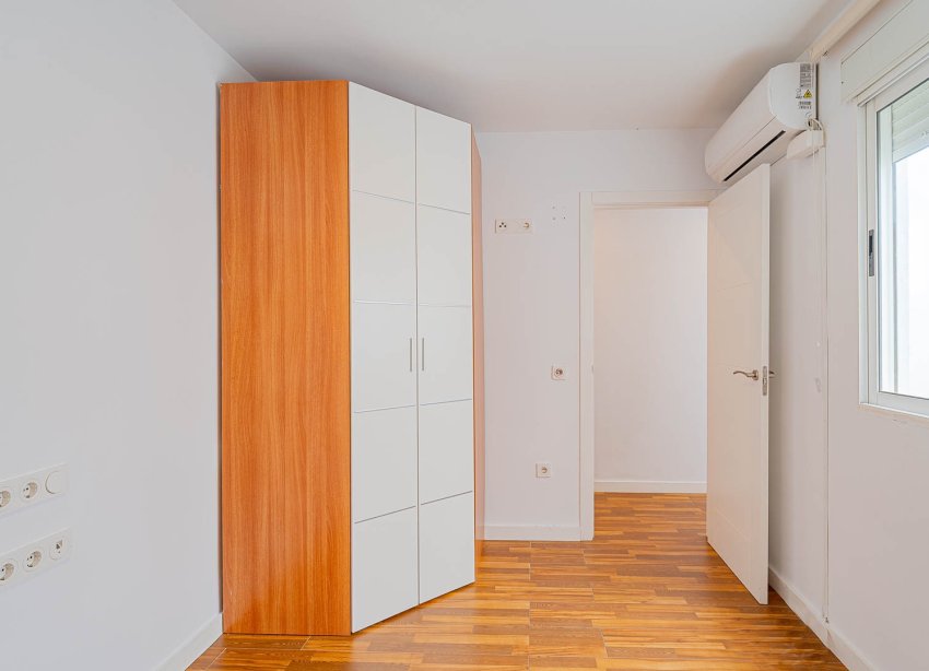 Resale - Apartment / Duplex - Torrevieja