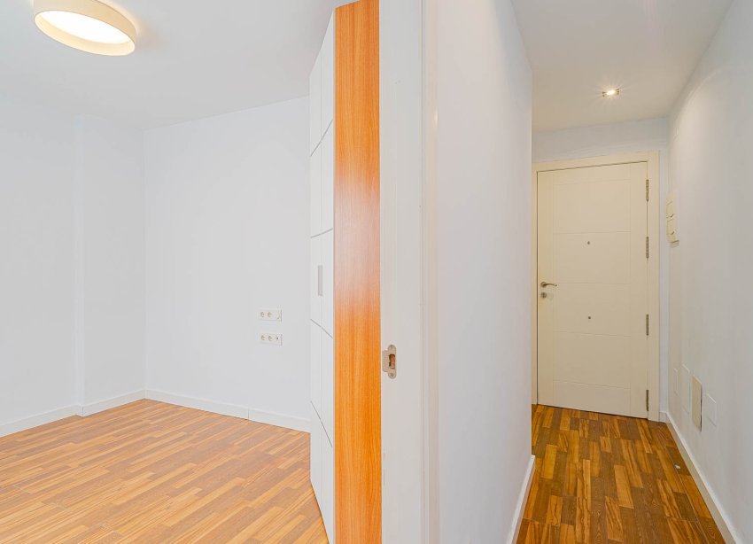 Resale - Apartment / Duplex - Torrevieja