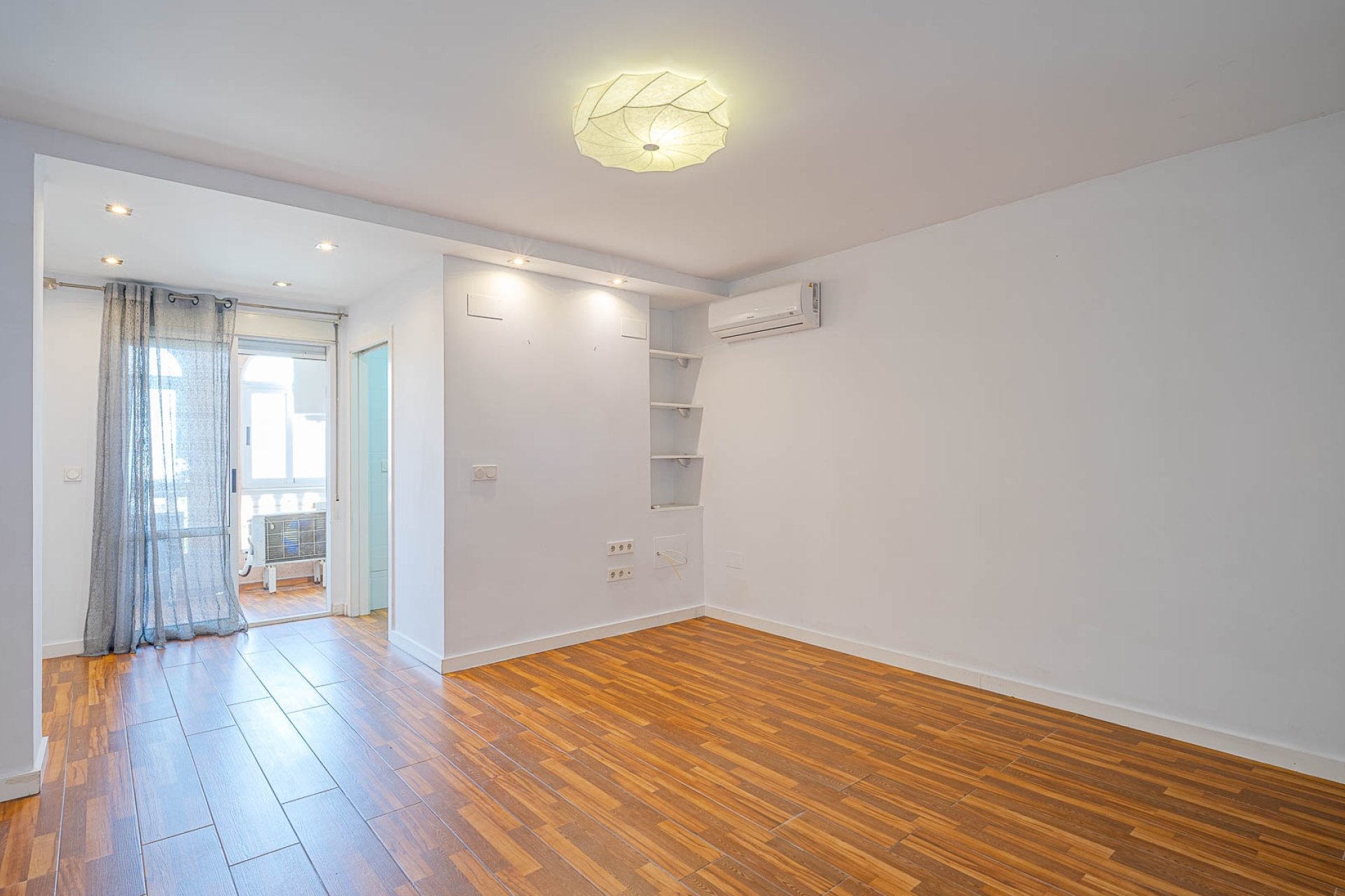 Resale - Apartment / Duplex - Torrevieja