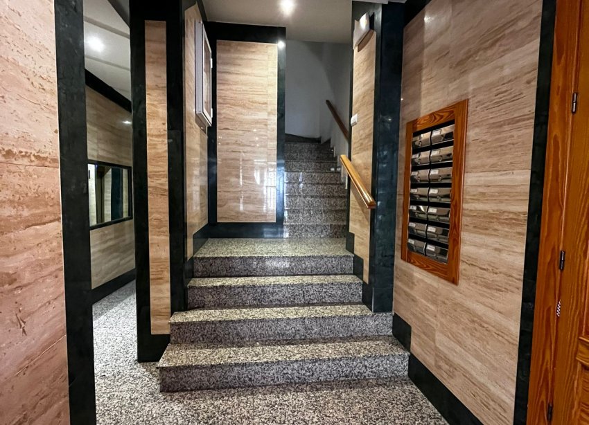 Resale - Apartment / Duplex - Torrevieja