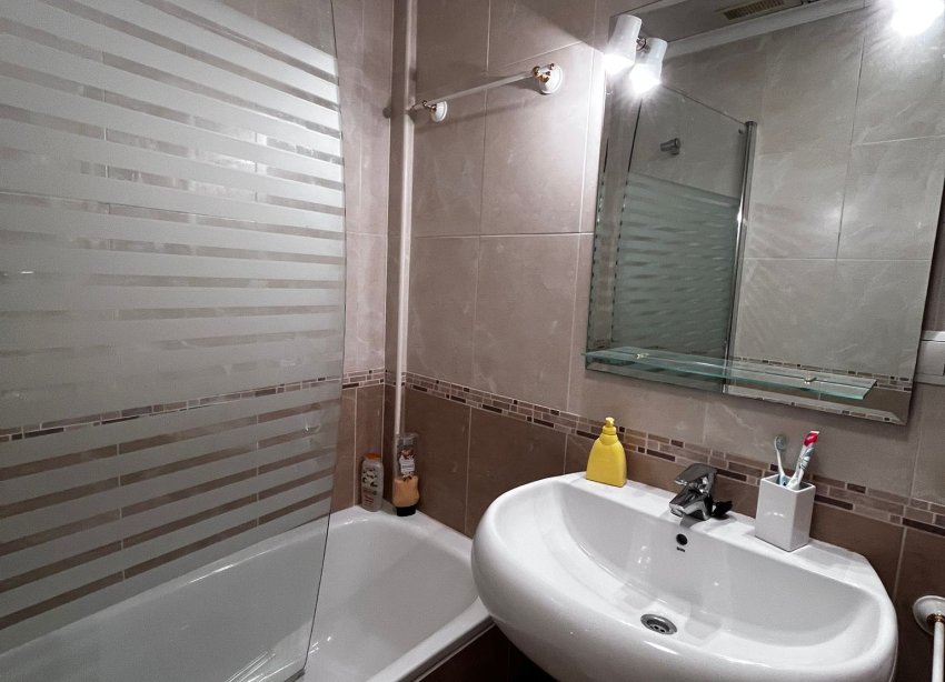 Resale - Apartment / Duplex - Torrevieja