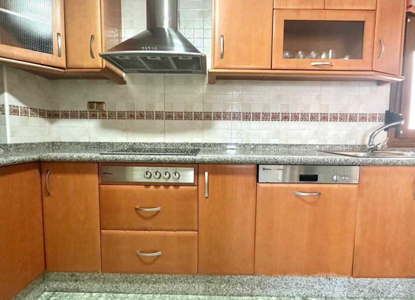 Resale - Apartment / Duplex - Torrevieja